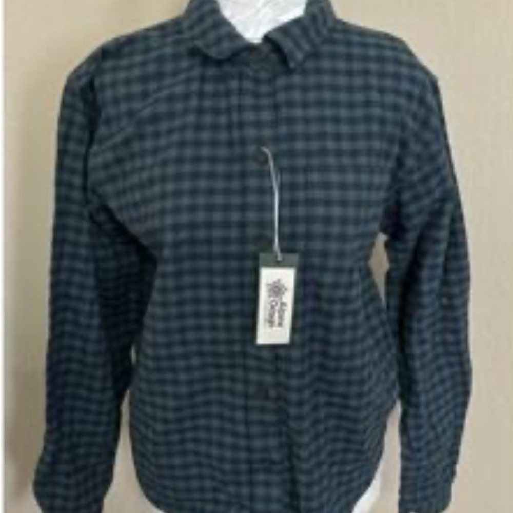 Alpine Design Women's Green Plaid Button Down Shirt